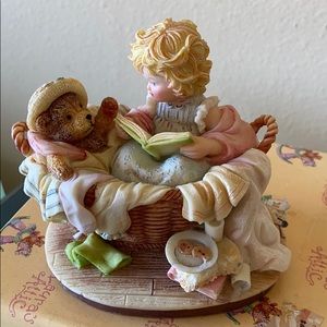 Laura’s Attic Collectibles